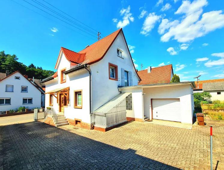 Einfamilienhaus Annweiler am Trifels - 5 Zimmer, 150 m&sup2;, 1.300&euro; | Angebot:26059951