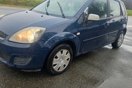Ford Fiesta 260.000 km 800 &euro; Schellerten OT Wendhausen 31174