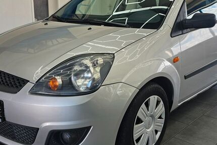 Ford Fiesta 123.911 km 2.890 &euro; Kirchham OT Tutting 94148