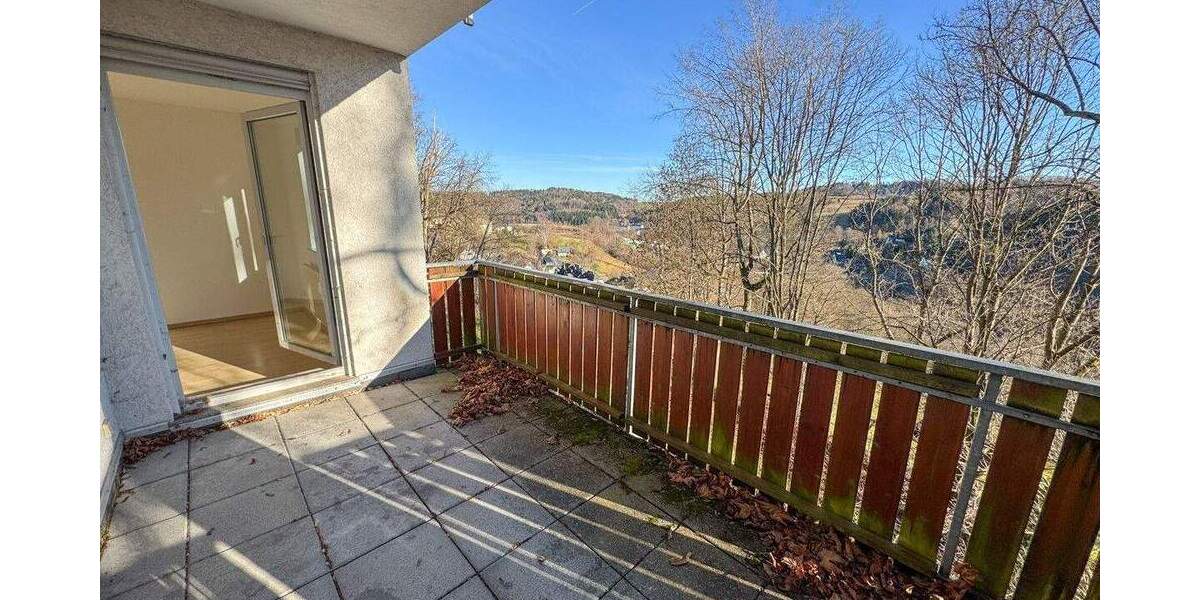 3-Raum-Wohnung mit Balkon & Einbauküche in Bermsgrün 3 zimmer