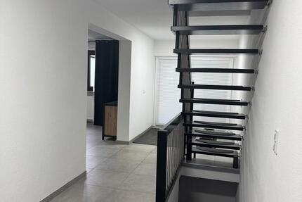 Reihenmittelhaus mit Garten & Garage – provisionsfrei 5 zimmer