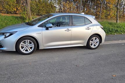 Toyota Corolla 61.300 km 18.900 &euro; Dortmund 44319