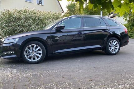 Skoda Superb 101.500 km 19.999 &euro; Lennestadt 57368