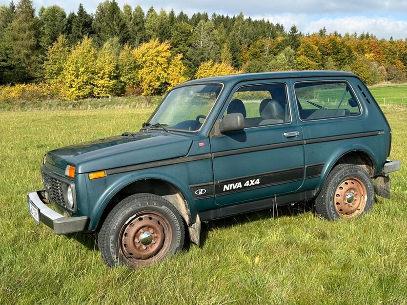 Lada Niva 30.400 km 4.850 € Gelenberg 53539