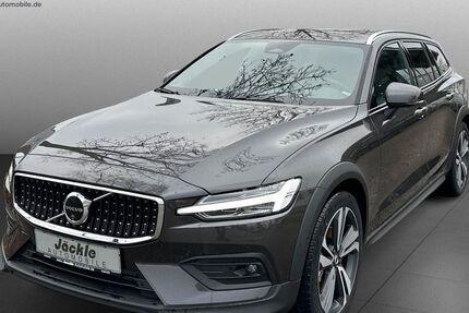 Volvo V60 Cross Country 21.950 km 59.650 &euro; Bad Wörishofen 86825