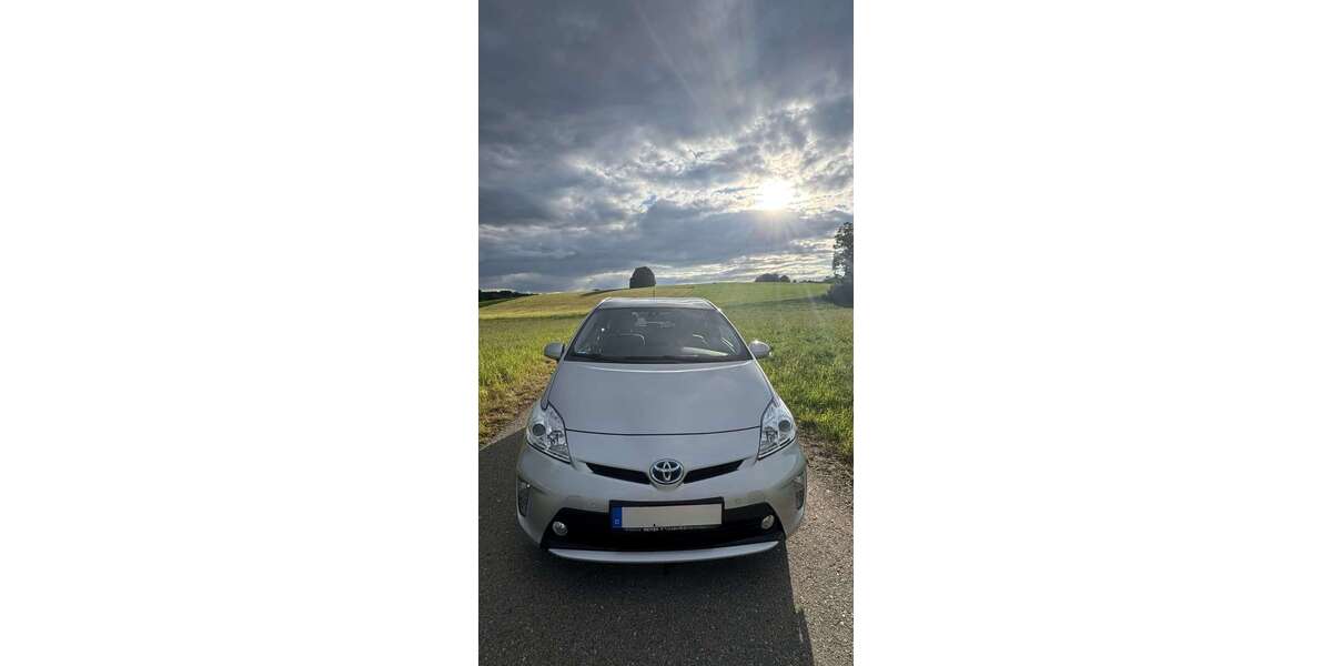 Toyota Prius 151.000 km 8.700 &euro; Taching a.See 83373
