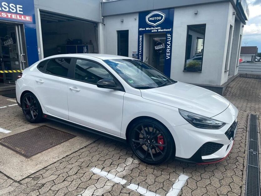 i30