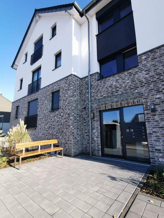 NEUBAU 3 Z. DG Eigentumswohnung mit Tiefgarage und Aufzug ! 3 zimmer