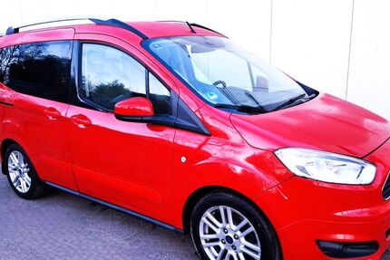 Ford Tourneo Courier 59.817 km 11.995 &euro; Köln 51107