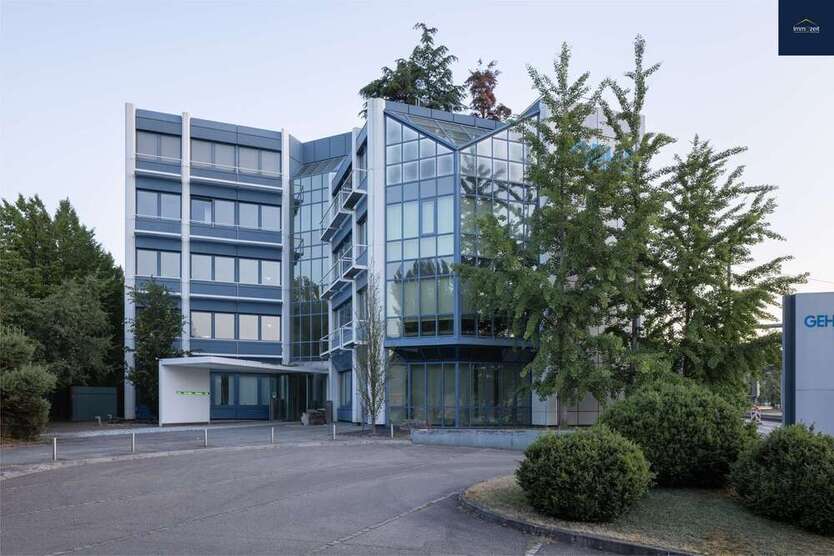 Büro in Stuttgart 5.200 € 400 m²