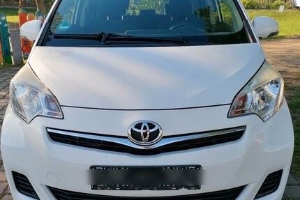 Toyota Verso-S