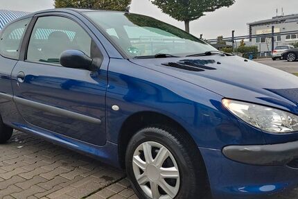 Peugeot 206 109.500 km 1.999 € Essen 45326