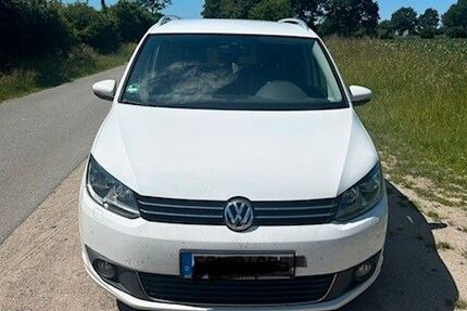 VW Touran 299.000 km 5.200 &euro; Fleckeby 24357