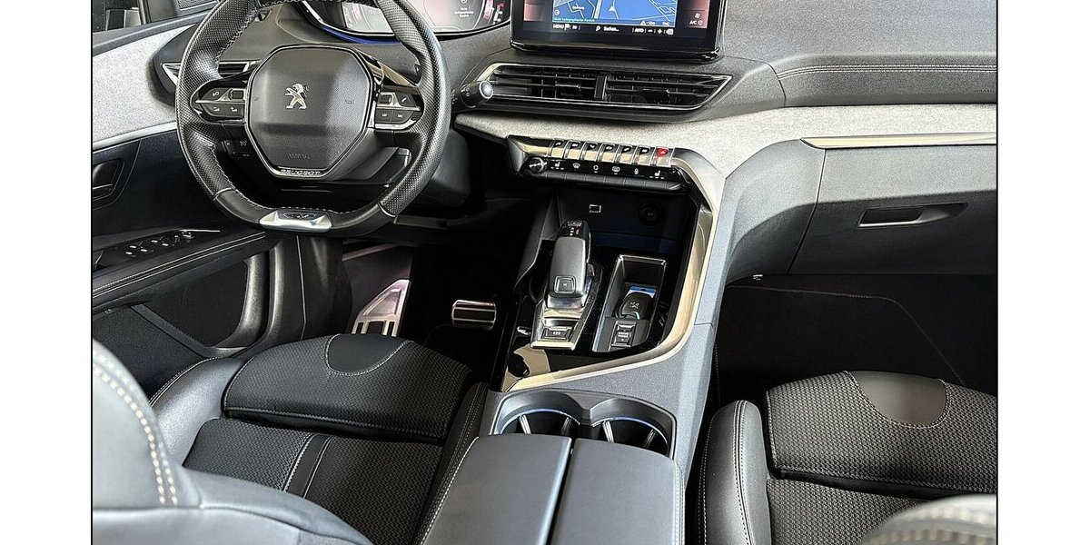 Peugeot 3008 GT line Aut Full-LED Assist Massage Kamera 154.000 km 14.999 &euro; Stade 21682