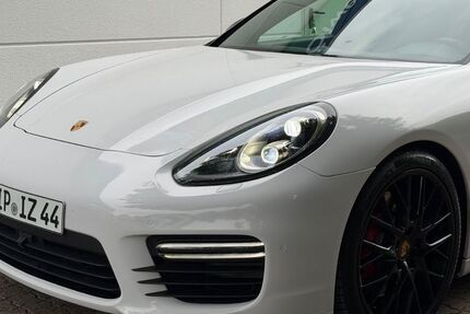Porsche Panamera 144.000 km 41.700 &euro; Lage 32791