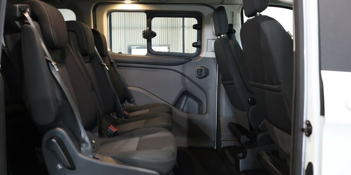 Ford Tourneo Custom 2.0 TDCI 320 L1 / 8-SITZER / NAVI 119.000 km 28.998 &euro; Hamm 59077