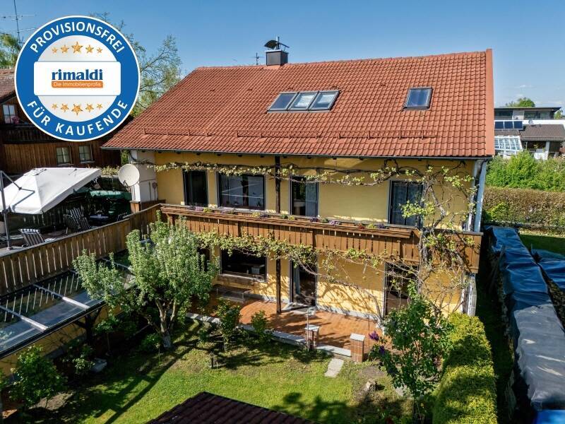 Dreifamilienhaus mit viel Charme und Platz!
