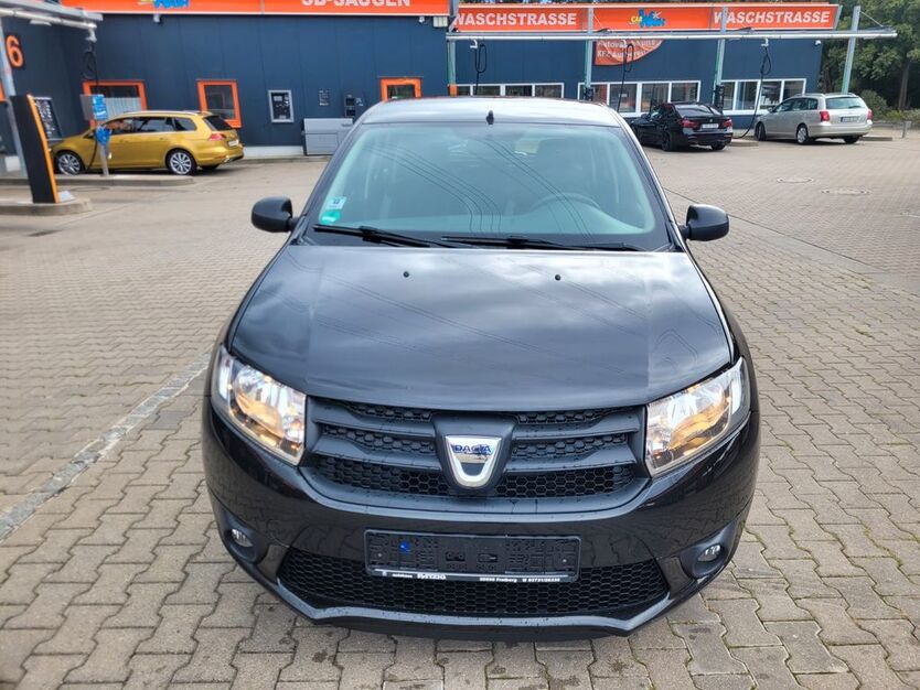 Dacia Sandero 117.000 km 3.400 € Dresden 01099