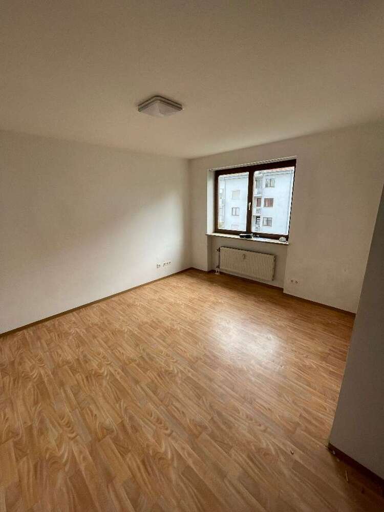 Wohnung zum Mieten in Regensburg 295,87 € 20.69 m²