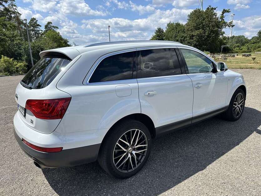 Q7