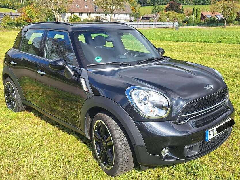 Mini Cooper SD Countryman 135.000 km 12.300 € Kirchzarten 79199