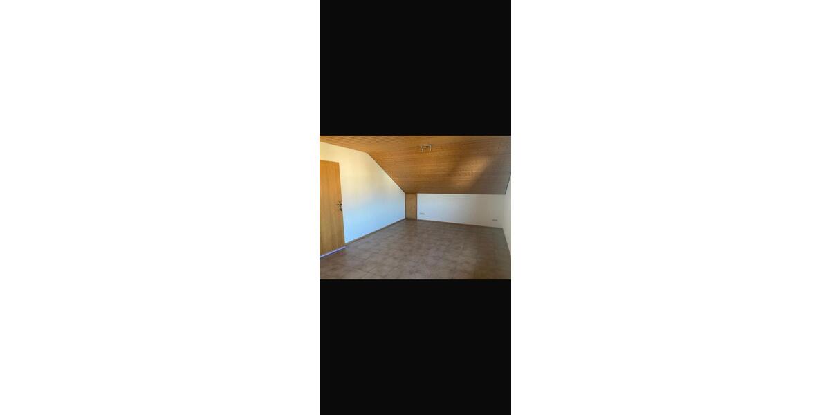 Dachgeschoßwohnung Ottersweier - 2 Zimmer, 70 m&sup2;, 540&euro; | Angebot:26268859