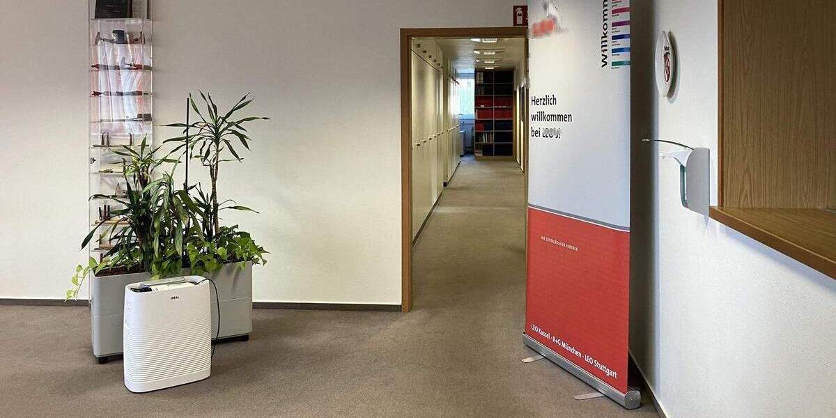 Attraktive Lagerhalle mit Büroanbau in Vellmar zimmer