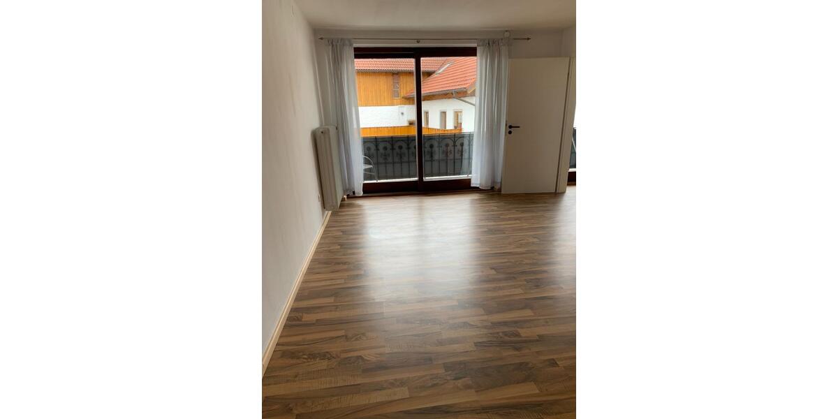 Etagenwohnung Pfarrkirchen - 1 Zimmer, 20 m&sup2;, 300&euro; | Angebot:25417775