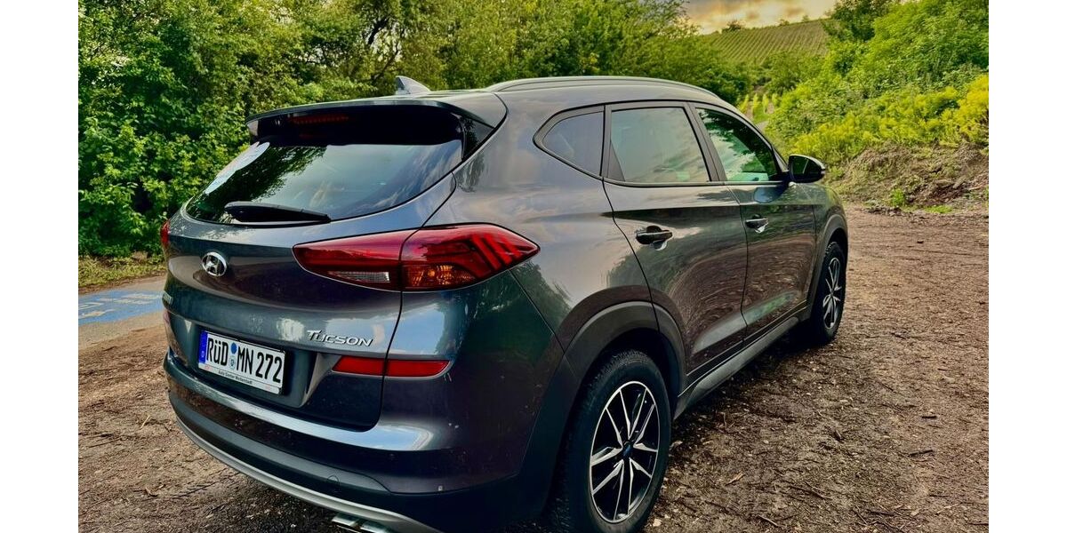 Hyundai TUCSON 125.700 km 14.440 &euro; Nierstein 55283