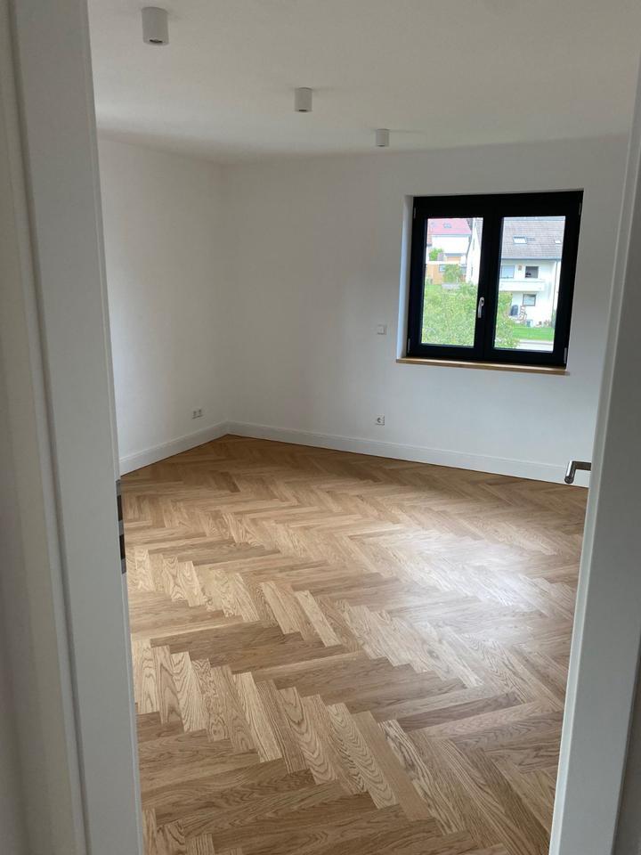 Haus im Haus, großzügige 5 Zi. Wohnung mit 40 qm Dachterrasse