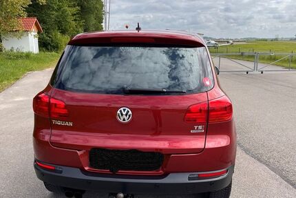 VW Tiguan 213.000 km 7.099 &euro; Adelshofen 82276