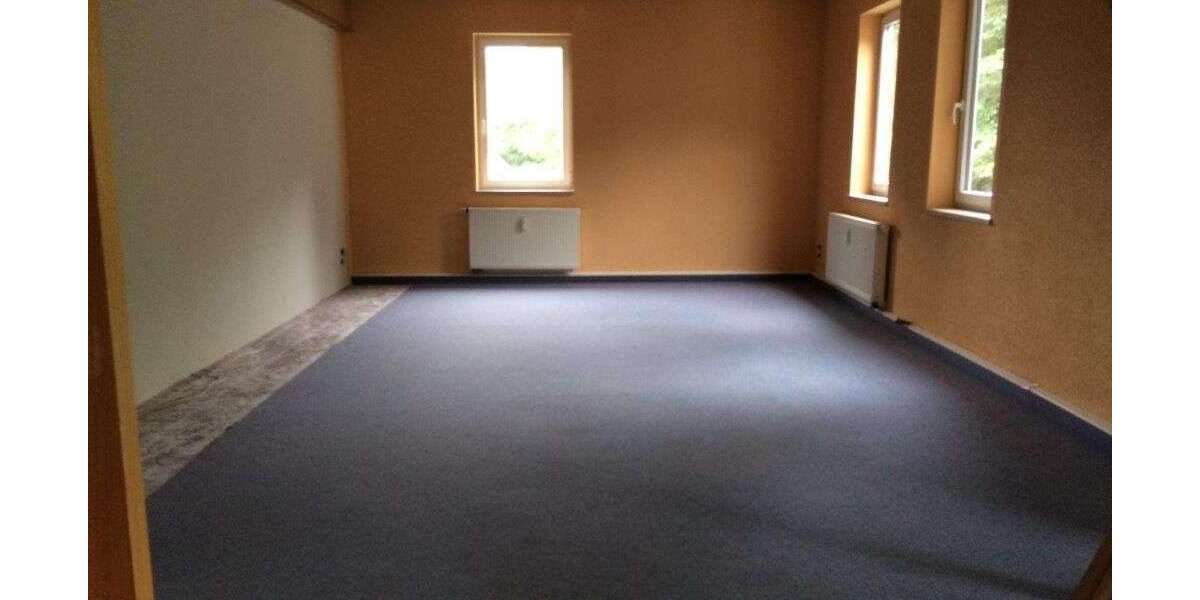 Hier können 1-2 Familien wohnen, 6,5-Zimmer, in sehr ruhiger Lage von Krölpa - Maisonettenwohnung Krölpa b. Pößneck | Angebot:27273446