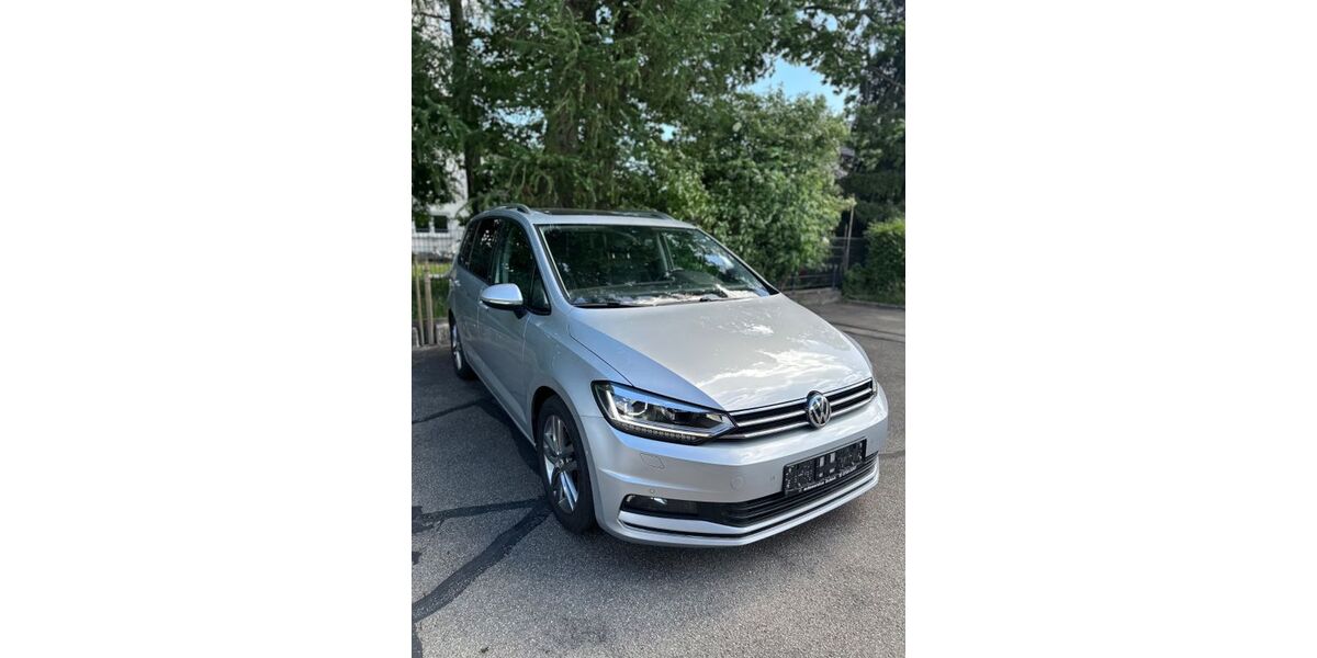 VW Touran 128.500 km 16.999 &euro; Aitrach 88319