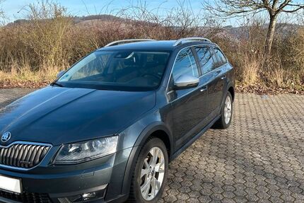 Skoda Octavia 109.500 km 15.400 &euro; Tawern 54456