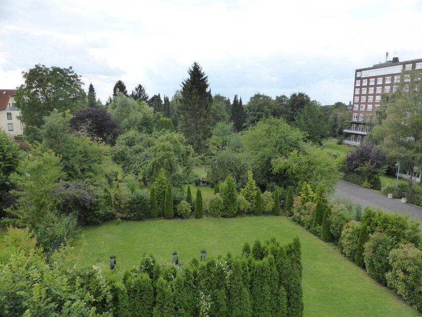 AltbauWohnung in ruhiger Zentrumslage - Gartenmitbenutzung, Stellplatz