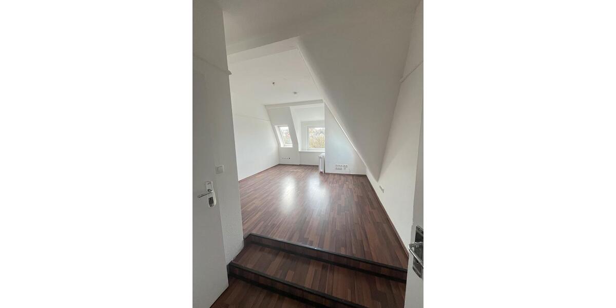 Etagenwohnung Flensburg - 3 Zimmer, 85 m&sup2;, 809&euro; | Angebot:26094605