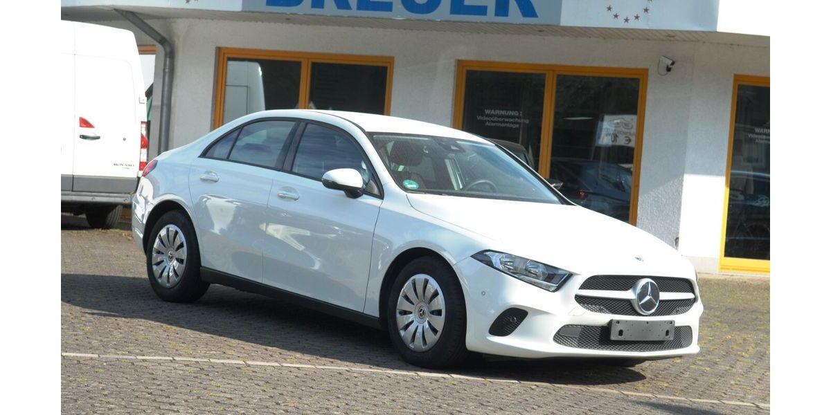 Mercedes-Benz A 180 77.000 km 21.420 &euro; Schleiden 53937
