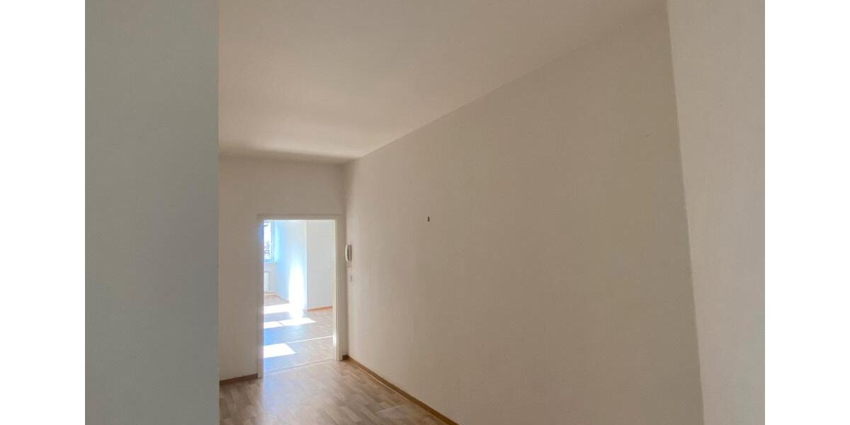 Dachgeschoßwohnung Gröditz - 3 Zimmer, 88 m&sup2;, 660&euro; | Angebot:26132946