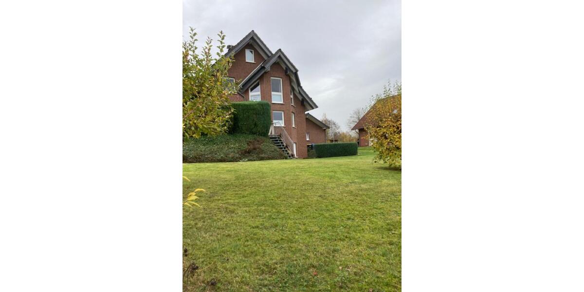 Dachgeschoßwohnung Lügde - 3 Zimmer, 80 m&sup2;, 550&euro; | Angebot:25416996