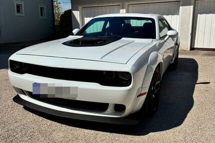 Dodge Challenger 81.000 km 32.500 &euro; Salem 88682