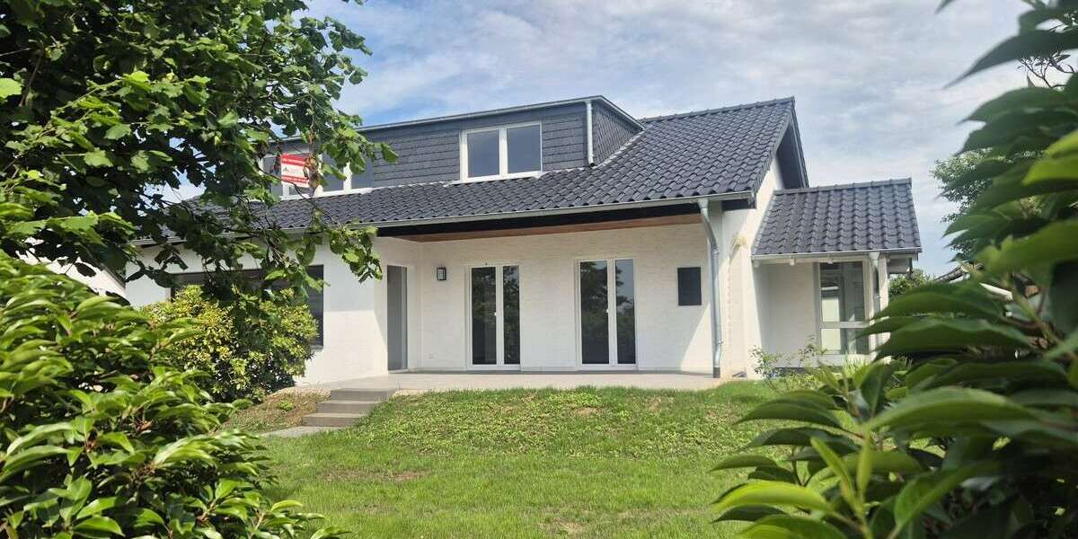 Einfamilienhaus Rösrath - 7 Zimmer, 223 m&sup2;, 2.200&euro; | Angebot:26781784