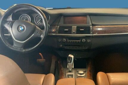 BMW X5 200.000 km 8.999 &euro; Berlin 13405