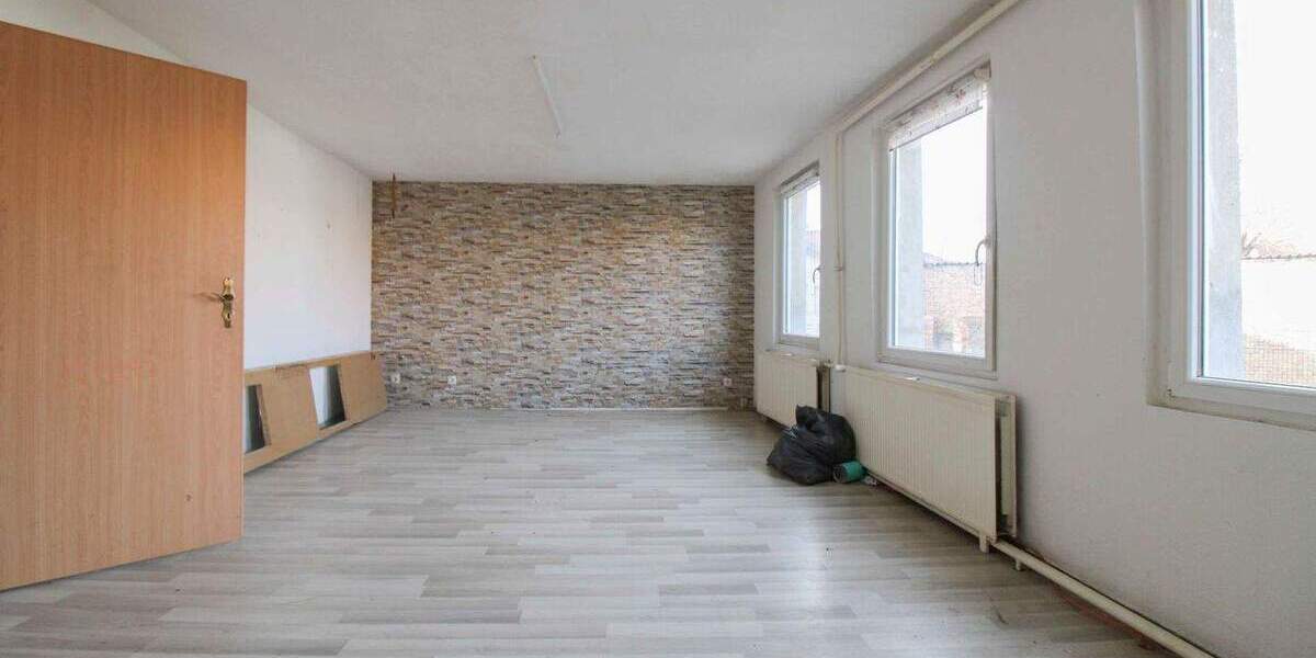 Einfamilienhaus Bad Freienwalde (Oder) Bad Freienwalde - 4 Zimmer, 135 m&sup2;, 79.000&euro; | Angebot:25878839