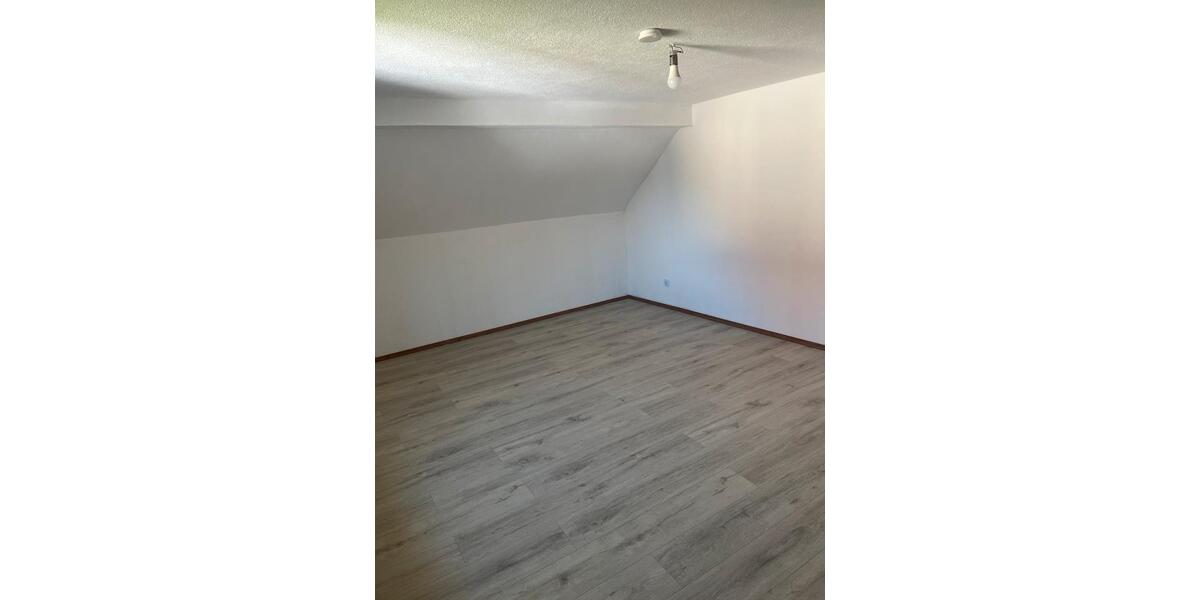Einfamilienhaus Bad Hersfeld - 4 Zimmer, 100 m&sup2;, 1.250&euro; | Angebot:26129819