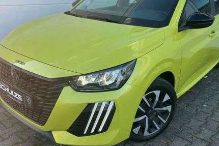 Peugeot 208 11.737 km 15.980 &euro; Magdeburg 39110