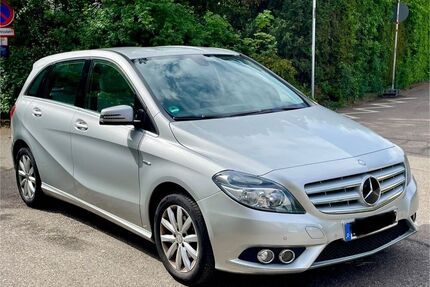 Mercedes B 180