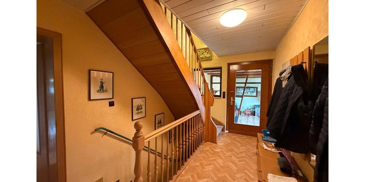 Einfamilienhaus Frielendorf - 10 Zimmer, 160 m&sup2;, 270.000&euro; | Angebot:26485533