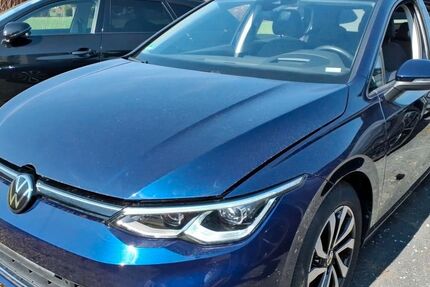 VW Golf 66.111 km 23.890 &euro; Pfalzgrafenweiler 72285