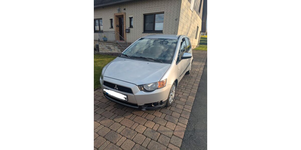 Mitsubishi Colt 154.577 km 3.850 &euro; Büren 33142