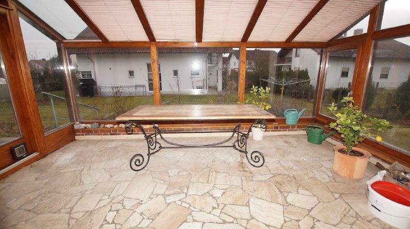 Einfamilienhaus Parkstetten - 7 Zimmer, 192 m&sup2;, 1.000&euro; | Angebot:25475741